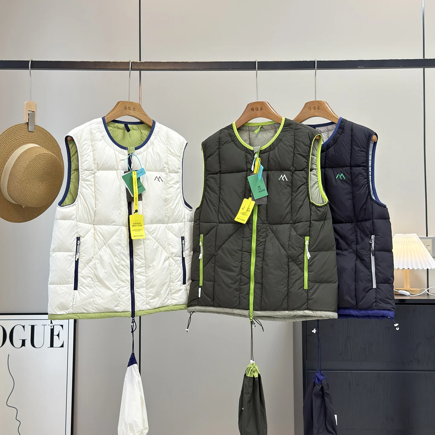 

Уличный повседневный легкий теплый белый жилет из ду-пуха для пар, круглый жилет на молнии, чистый цвет, нейлон