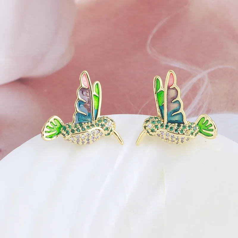 

Fashion Colorful Three-dimensional Cute Hummingbird Flash Cubic Zircon Paved Flying Bird Creative Temperament Earrings for Women
