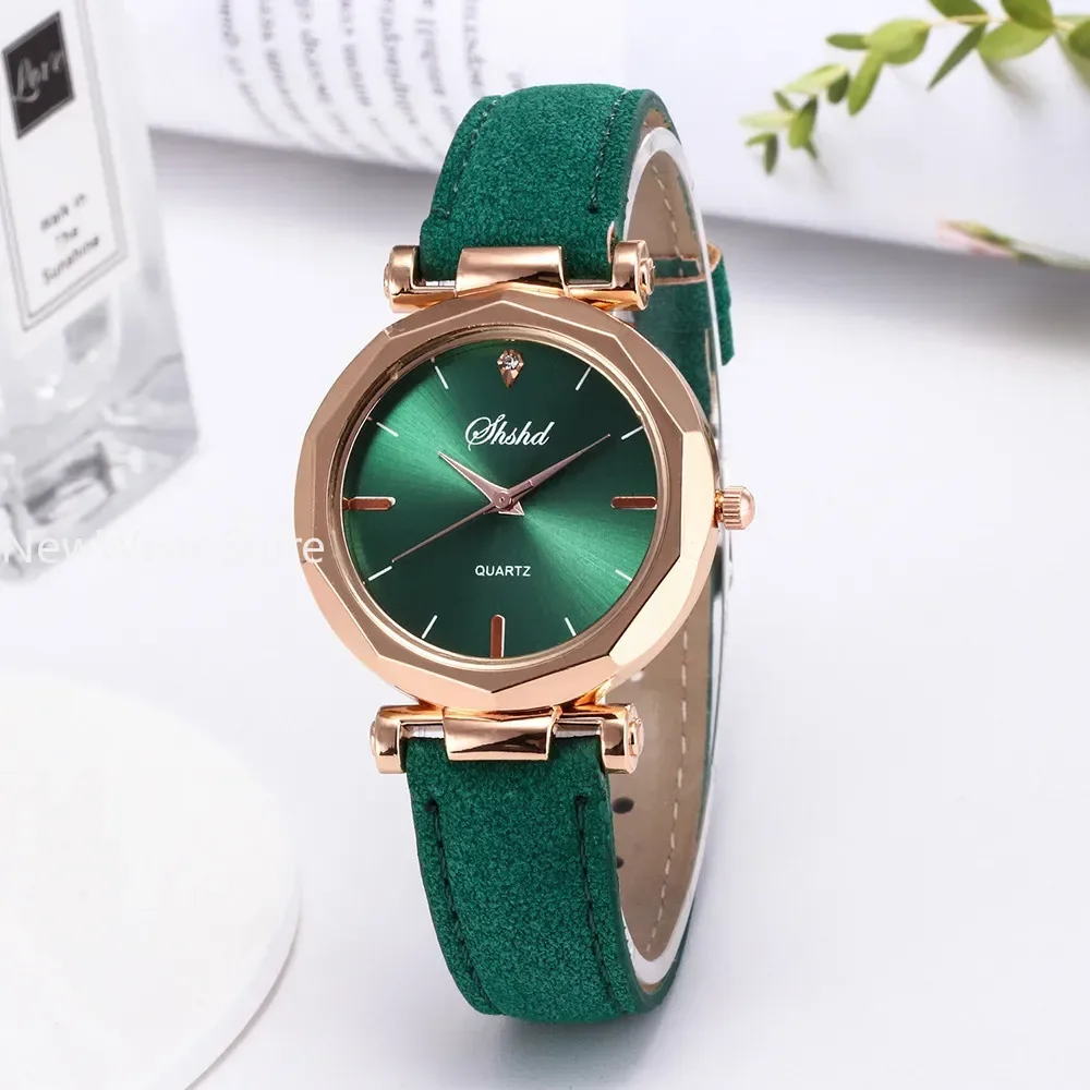 

Women Watch Rhinestone Fashion Exquisite Women Leather Casual Watch Luxury Analog Quartz Crystal Wristwatch Bracelet Watch