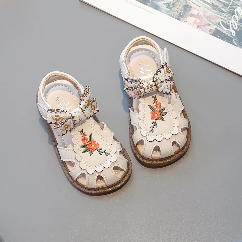 

Beige Girls Sandals Embroidered Bow Non-slip Bun Head, Summer Outdoor PU Girls Fashion Sandals, Size 21-30 Sandalias De Mujer