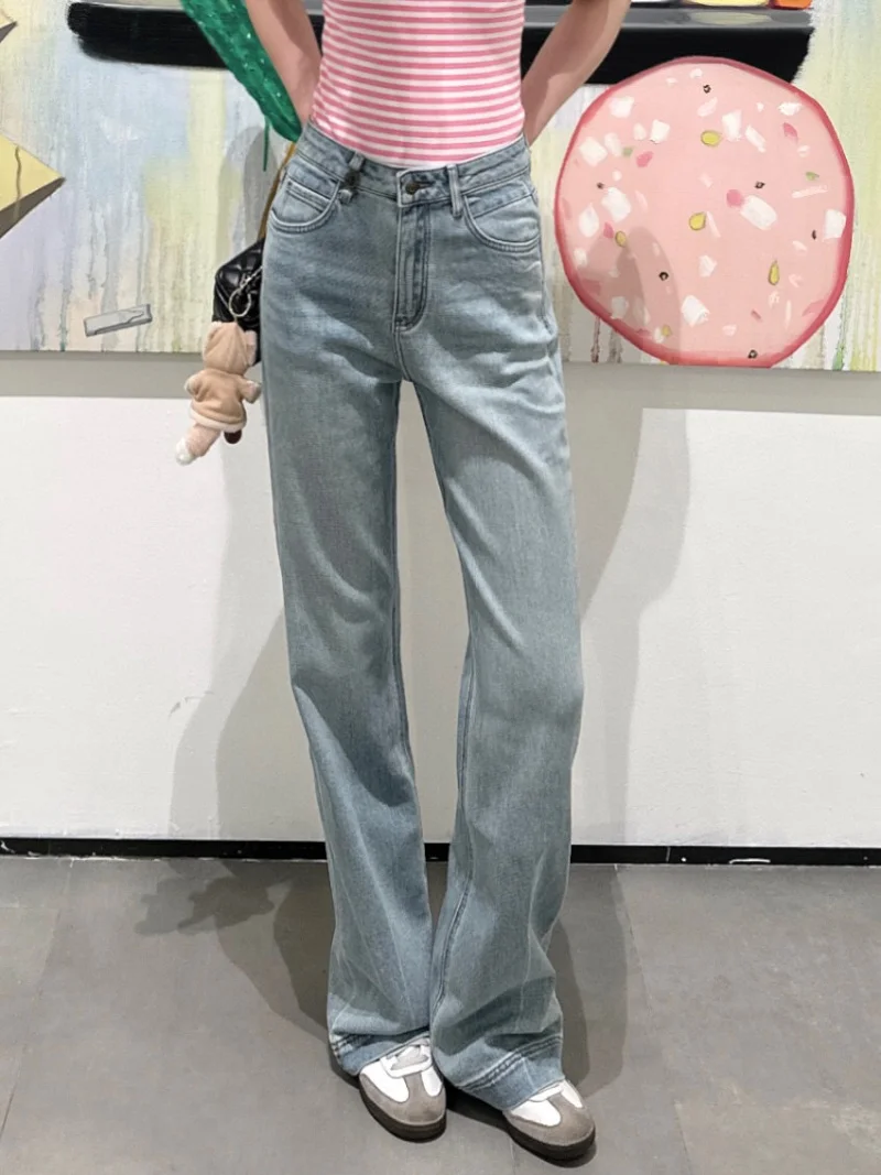 

American women's jeans are fashionable, retro, slim fit, slimming, slightly flared, floor hugging, pure cotton denim pants