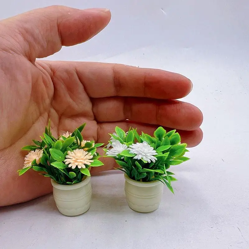 {H} 1Pcs Miniature Gypsophila Potted Plant For Model House Living Room Decoration Mini Landscape Crafts