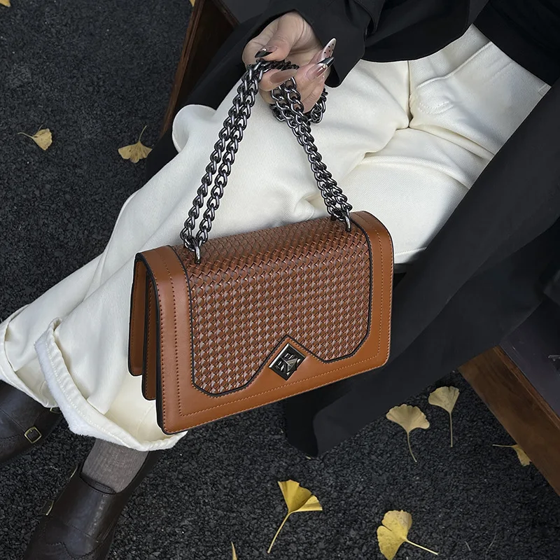 

2026 New Chain Crossbody Bacchus Bag High-end Small Square Bag Double Compartment Turn Women's Bag Retro Shoulder Bag