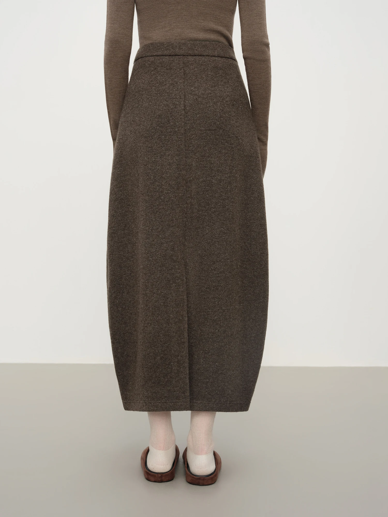 FSLE Miscela di lana Tweed Petalo floreale ispessito Donna Autunno Inverno 2025 Nuovo arrivo Gonna a mezza lunghezza appropriata per ufficio in lana