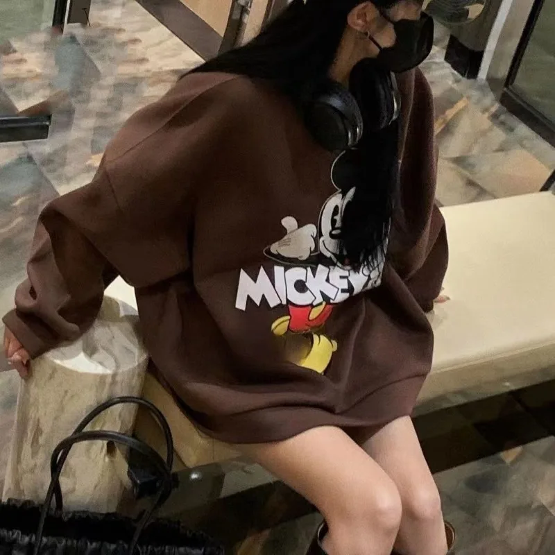 بلوفر ديزني ميني كارتون كاواي عصري للسيدات مطبوع عليه رسوم كرتونية ميكي متوسط الطول برقبة دائرية بلوفر فضفاض متعدد الاستخدامات