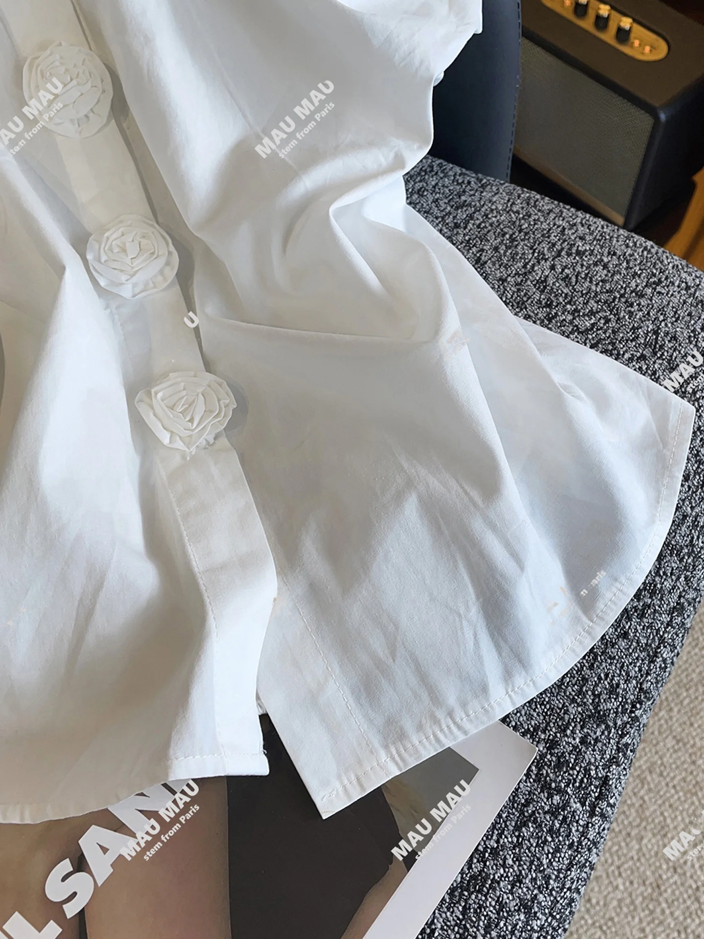 เสื้อผู้หญิงระดับไฮเอนด์ ลายดอกไม้ ทรงเข้ารูป กระชับเอว เหมาะสำหรับใส่ทำงาน ทรงปกติ ติดกระดุม