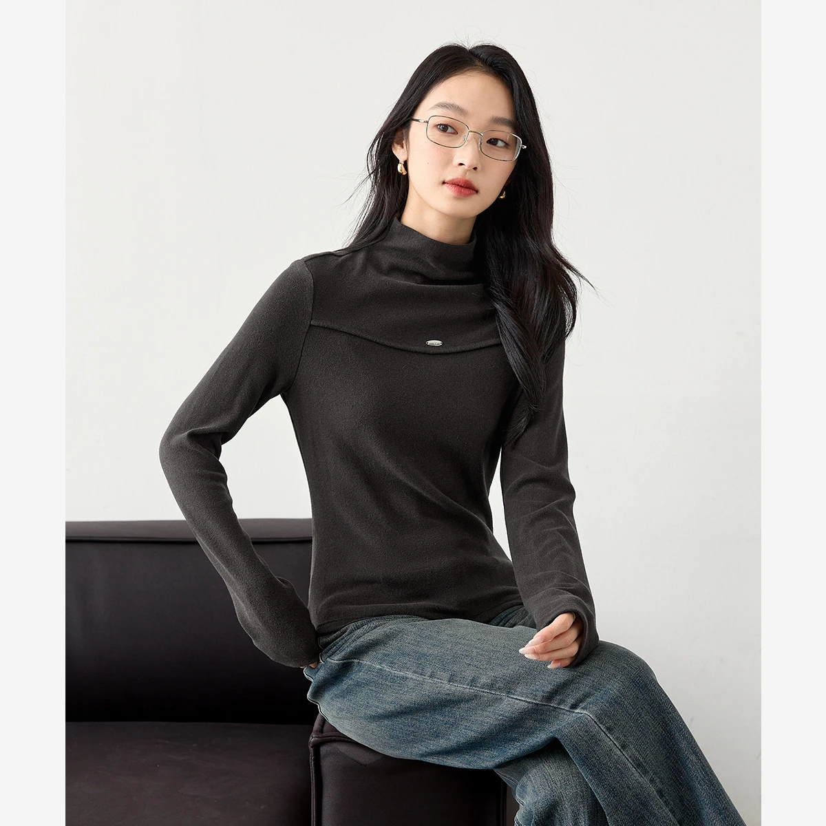 

VIMLY женские серые вязаные топы 2025, зимние повседневные тонкие футболки с длинными рукавами на флисовой подкладке, элегантные эластичные женские футболки с воротником-стойкой M9391