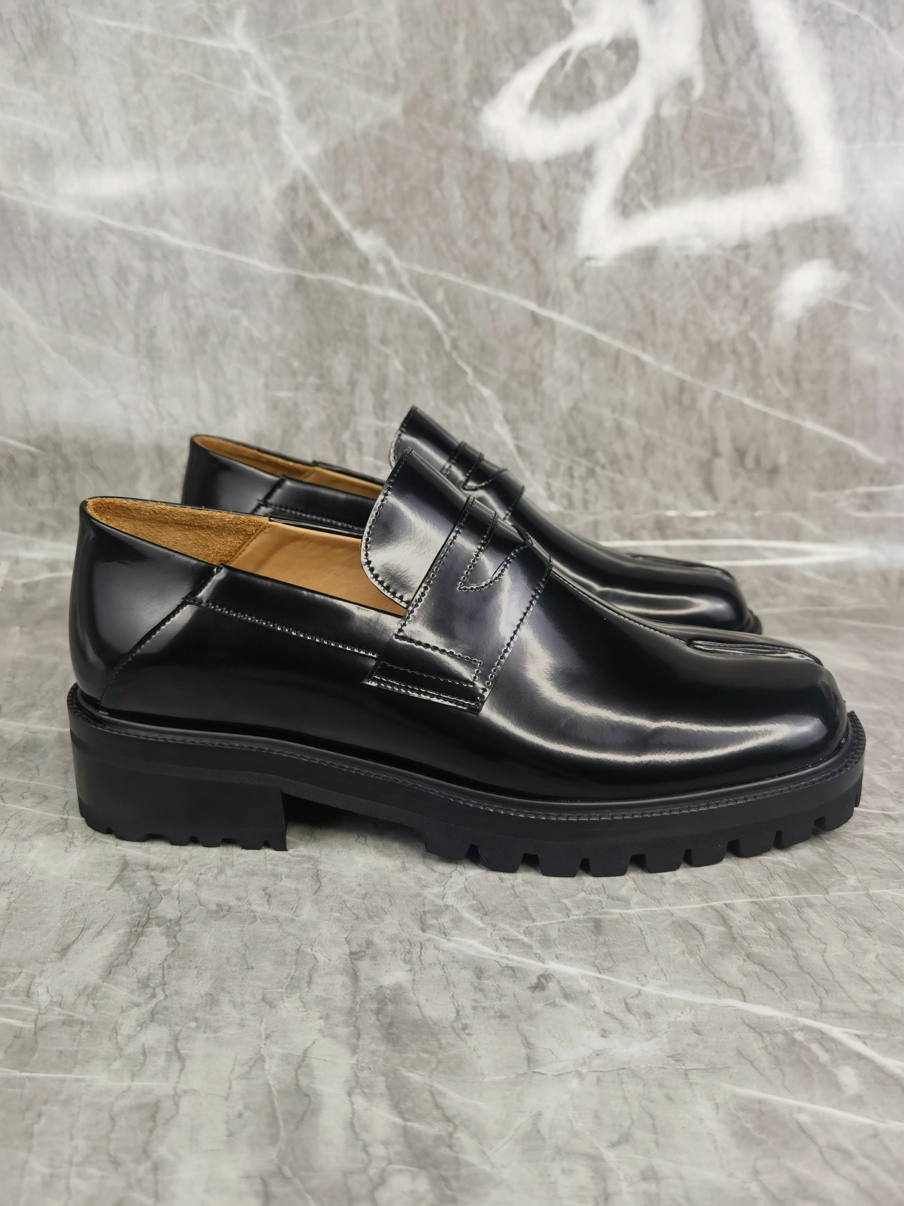 Split Toe Shoes Preto Brilhante Sapatos De Couro Genuíno Homens Design Chunky Plataforma Mocassins Vestido De Negócios Do Escritório De Casamento Sapatos De Luxo