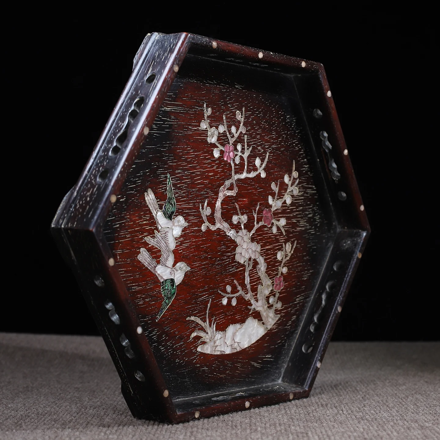 Purple Sandalwood Tea Tray With Inlaid Shells And Hexagonal Hollow Edges 6