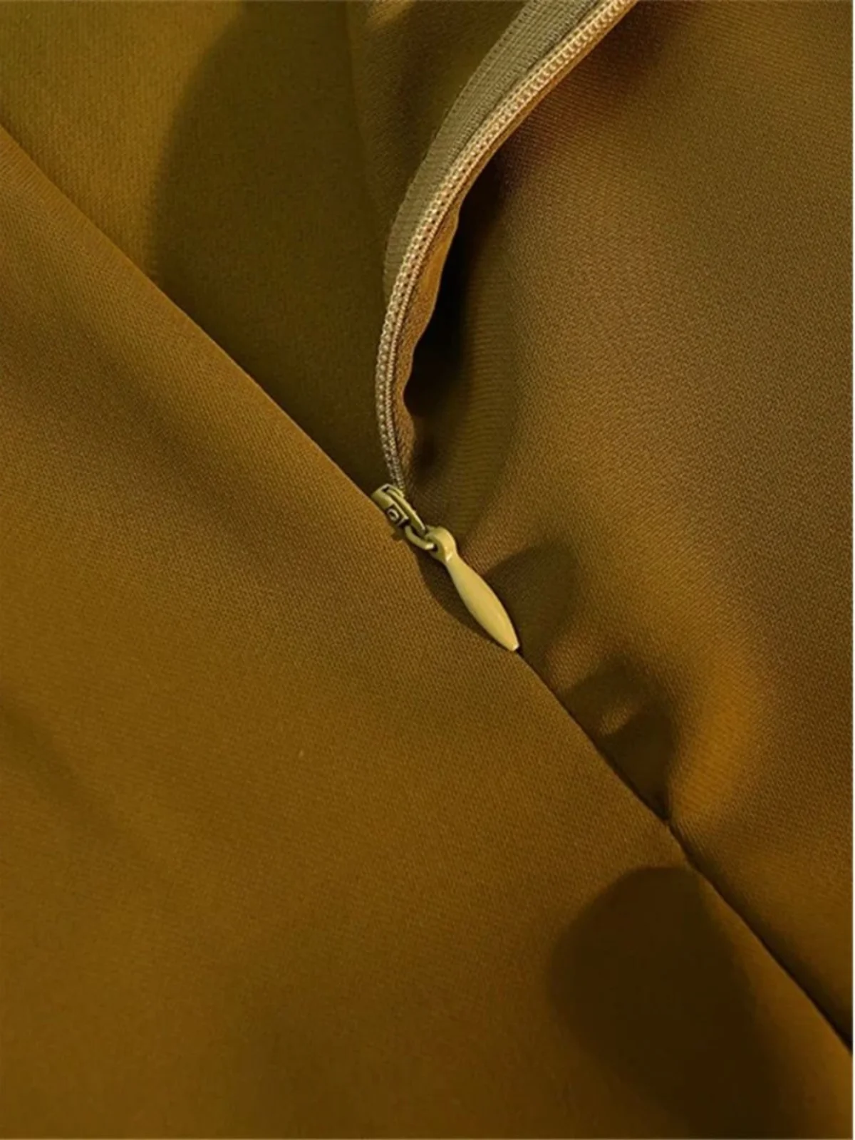 تنورة عالية الخصر غير منتظمة بلون نقي، تنورة طويلة على شكل حرف A، تنانير نسائية فاخرة