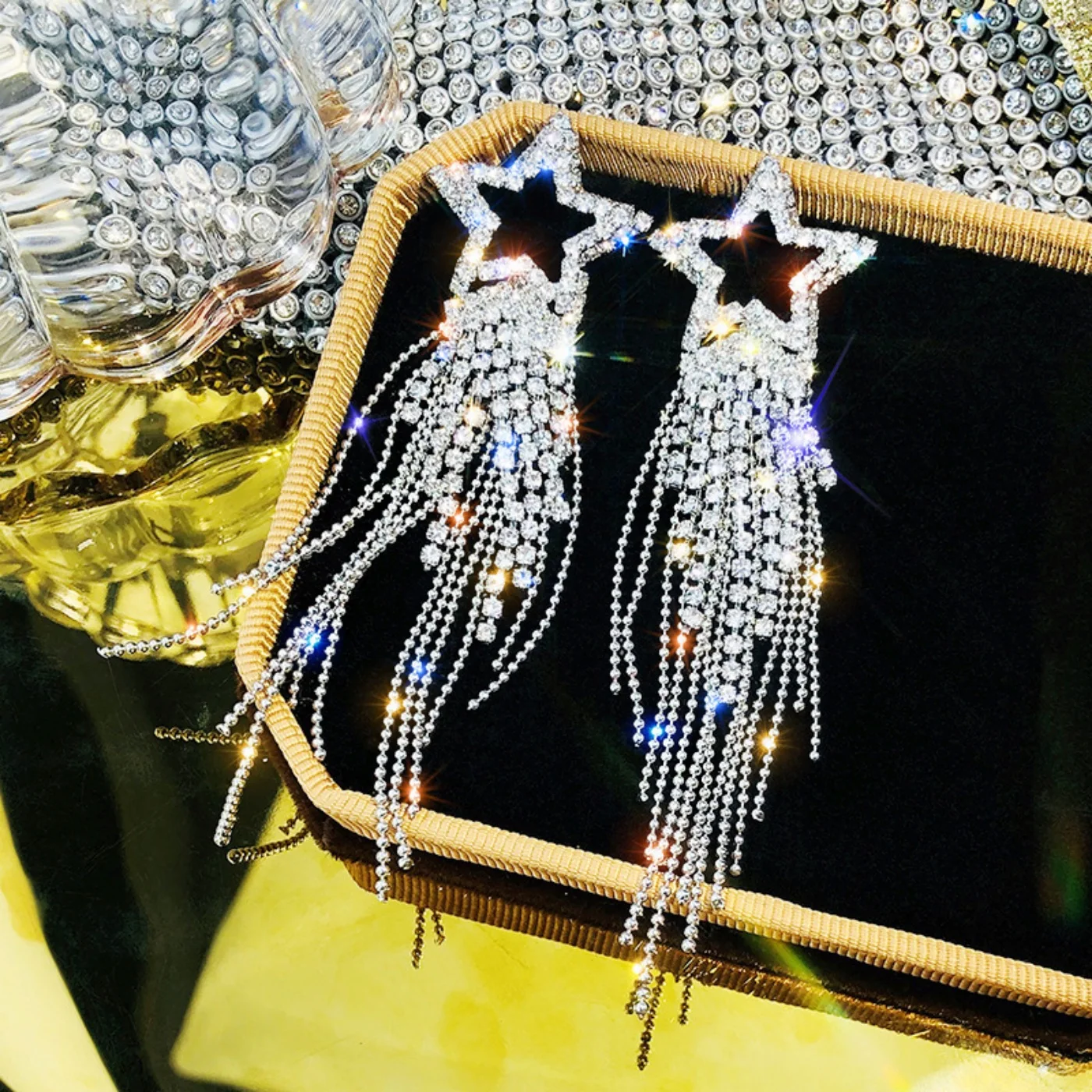 Pendientes de borla de estrella brillante con diamantes de imitación a la moda para mujer, 2 piezas, adecuados para banquetes y accesorios de fiesta