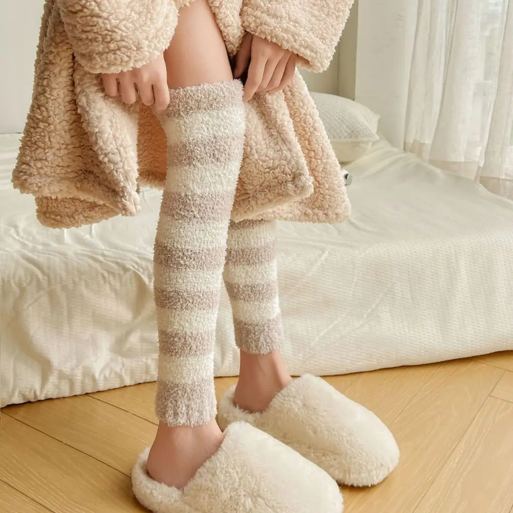 Kawaii Addensare Caldo Tubo Lungo Calzino Copertura Semplice Calze Pavimento Peluche Calze Scaldamuscoli Stripe Coral Fleece Calze Autunno