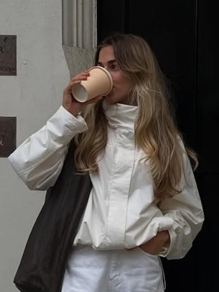 

Milky White Stand Neck Cropped Trench Coat Women Chic Single Breasted Pocket Bomber Jackets Autumn Daily Lady Commuting Outwear