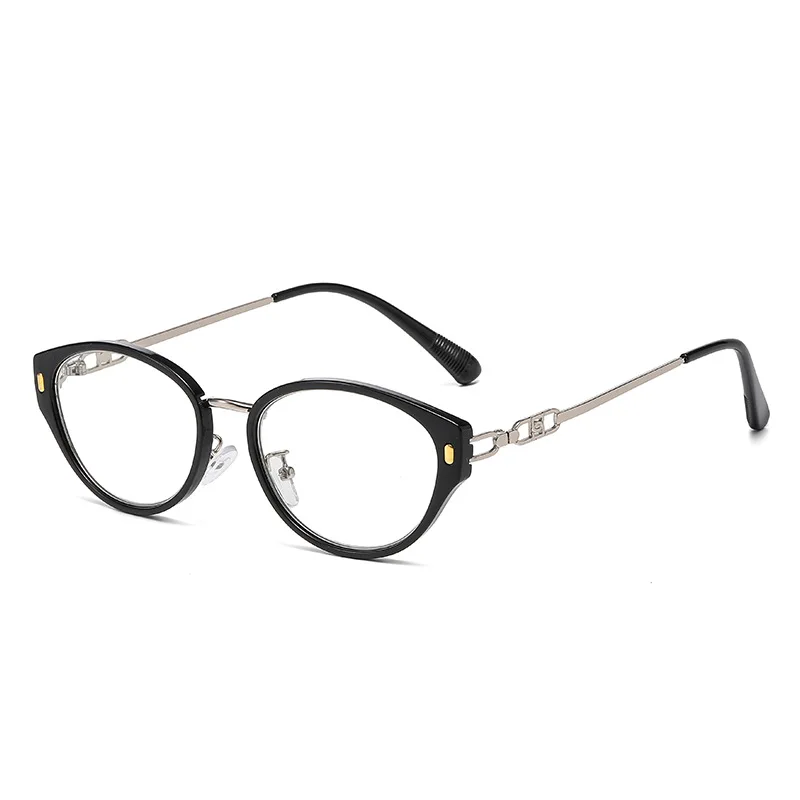 Light-sensitive Color-changing Myopia Glasses With A White Large Frame To Make Your Face Look Smaller Myopia Glasses 053