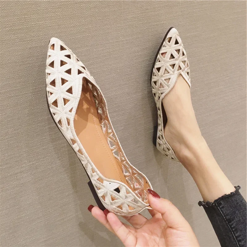 New Fashion Women Ballet Shoes Summer traspirante confortevole con suola morbida Hollow Leisure Commuter eleganti scarpe da donna