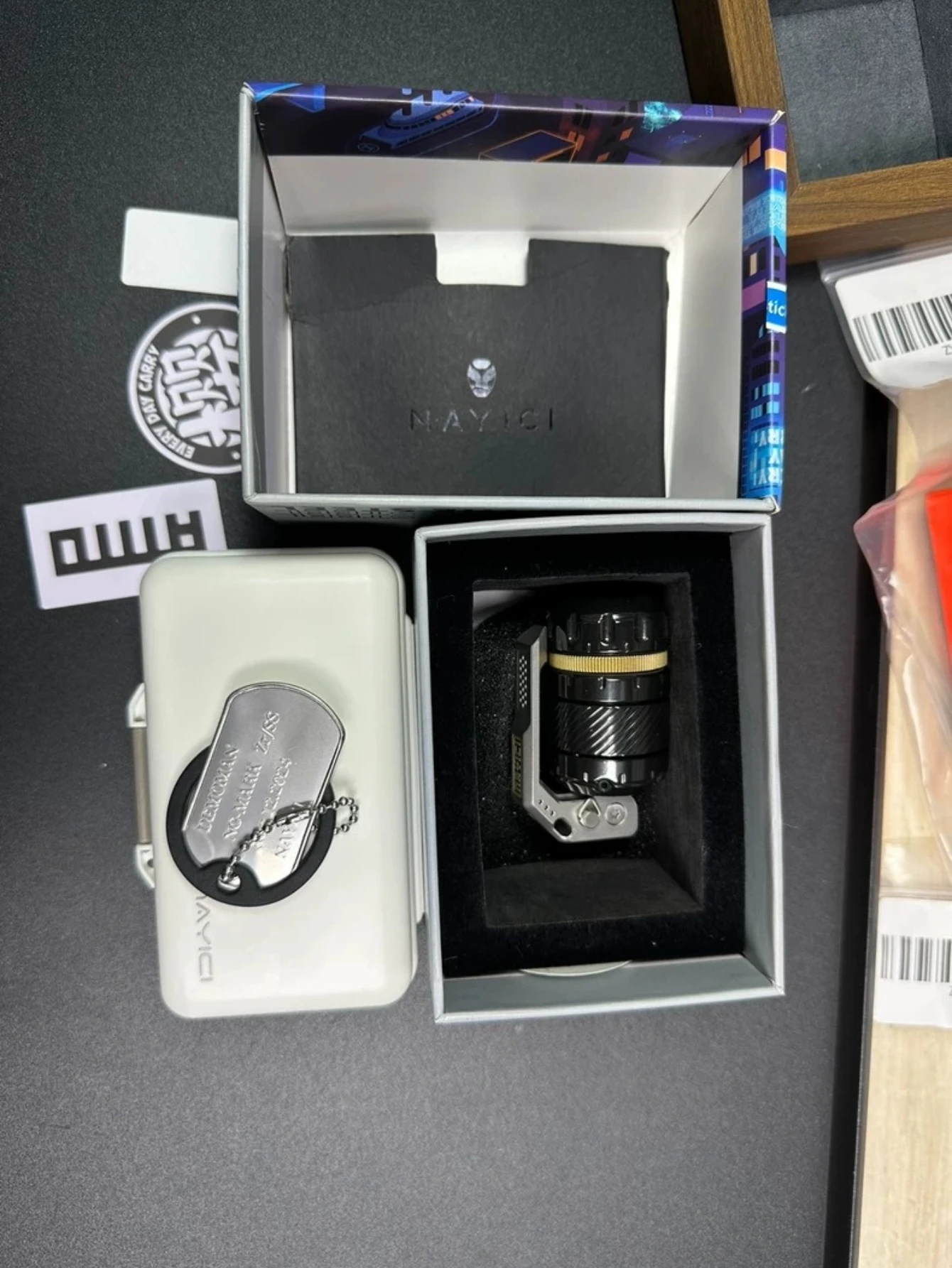 Naciyi Muyi Granata a mano NG-MARK Promozione del marchio Giocattolo EDC Giocattolo di decompressione giroscopio con punta delle dita