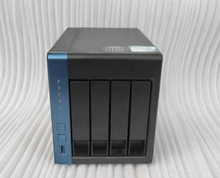 TS-451D 4 four-bit NAS network storage personal enterprise cloud disk 4K J4025 Black Synology