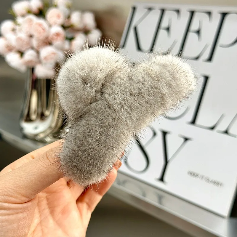 Claw Clip Hair Clips for Women Popular Hair Catches Hairpin Woman Accesories Vintage Natural Mink Hairclip Accessories Girls New