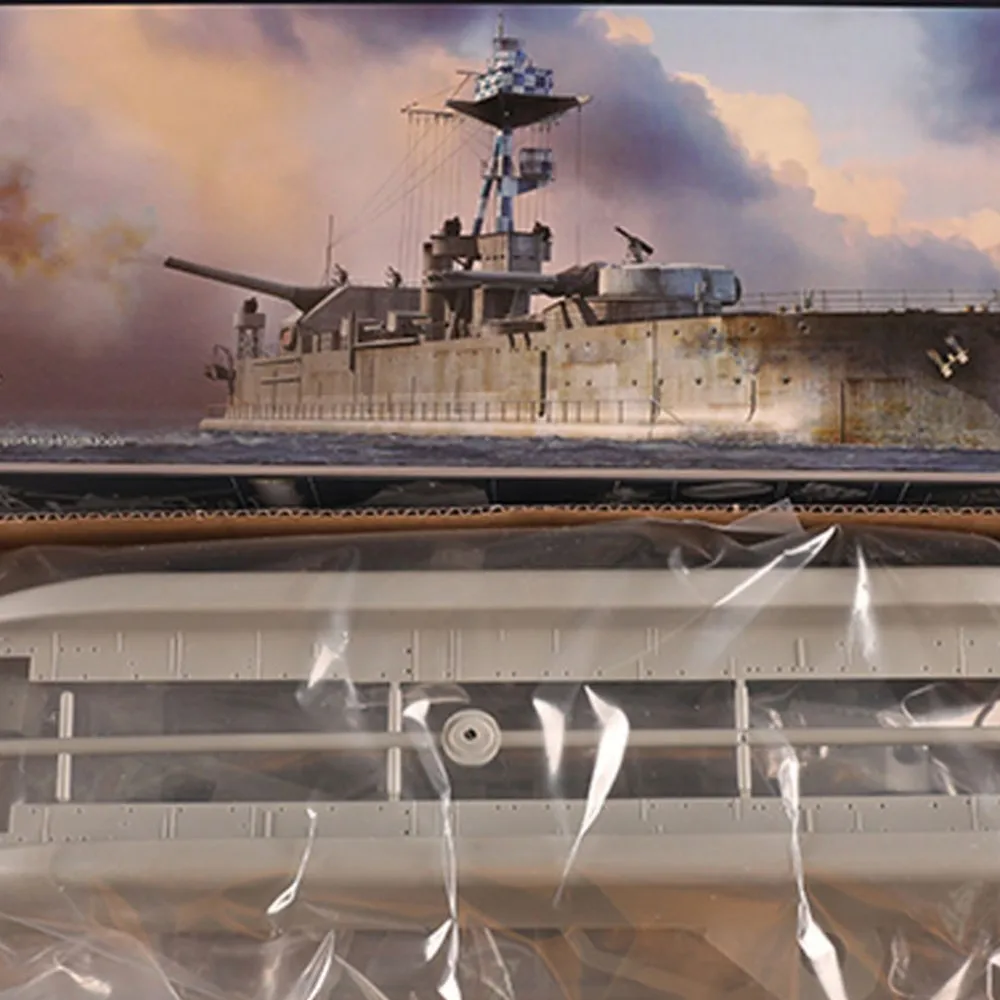 

Hobby Boss 86518 1/350 Британский монитор HMS Lord Clive, статическая модель корабля, металлическая цепь с якорем, набор для сборки, подарок для энтузиастов