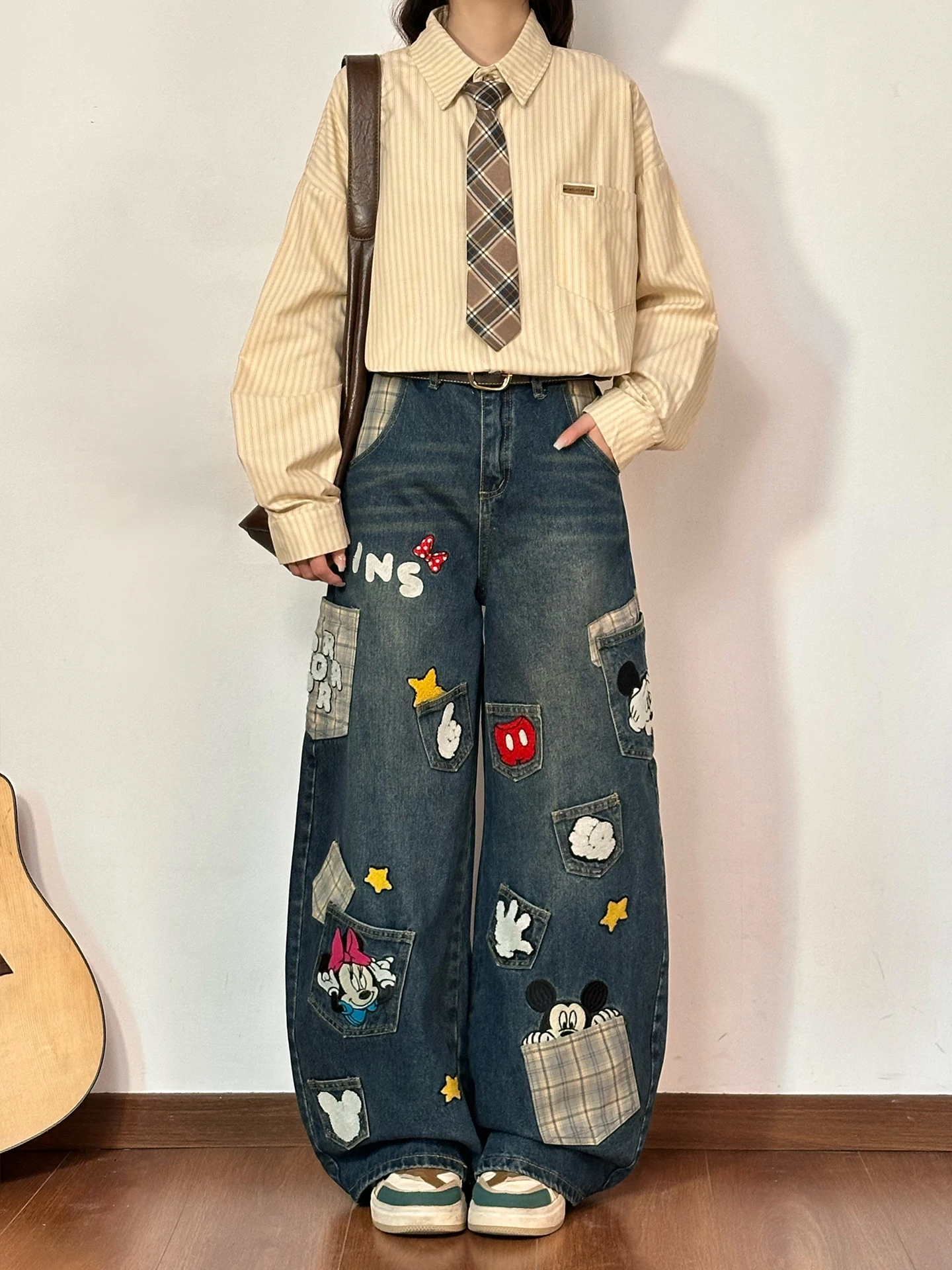 

Retro American Cartoon Embroidered Loose Wide Leg Jeans Women's Versatile Casual Trousers Comfortable Wear All Seasons