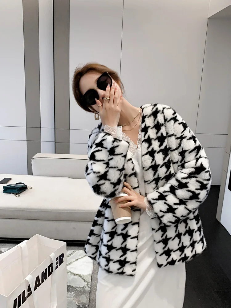 Autumn and winter internet celebrity new small fragrant style cardigan V-neck coat, Thousand Bird grid imitation mink fashion