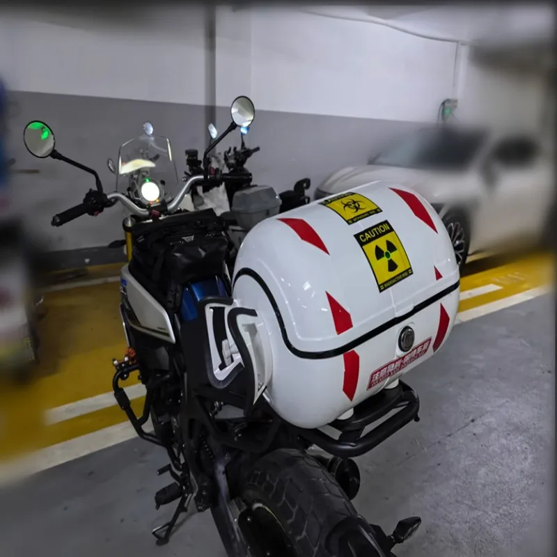 

Новый багажник мотоцикла, уникальная форма бензобака, задний багажник из АБС-пластика, устойчивый к царапинам и водонепроницаемый багажник на аккумуляторе 오토바이사이드박스