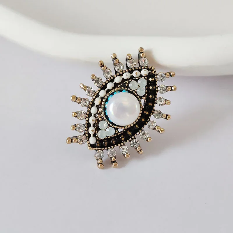 1Pc Retro Evil Eye Brooch for Men Women Fashion Demon Eye Brooches Pins Jewelry Accessories Party Gifts 2024 Trend Cool Thing