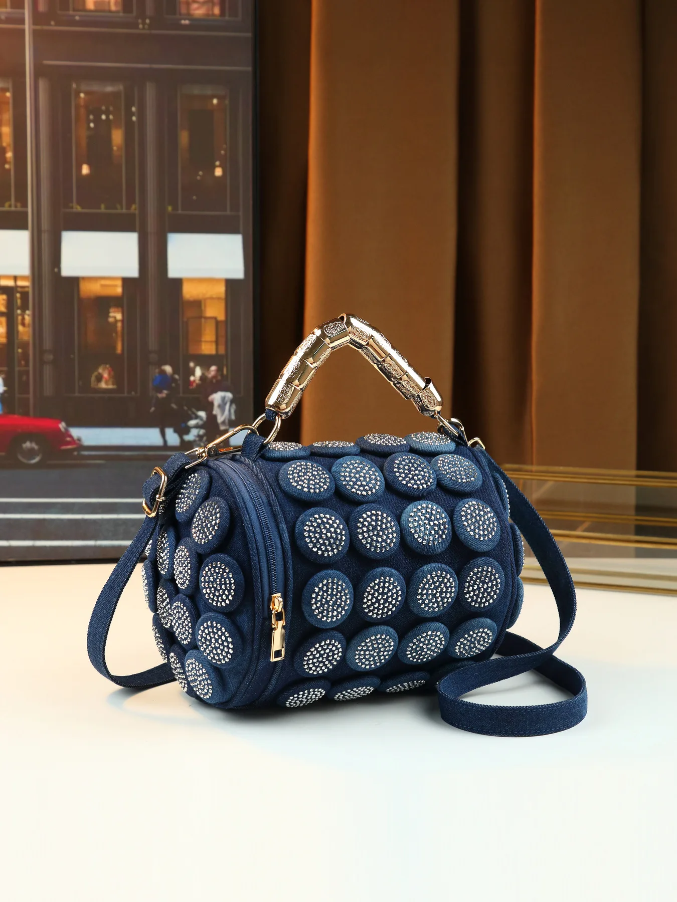 

Роскошная джинсовая сумка-цилиндр со стразами, уникальный дизайн ручки, сумка для повседневного использования, на плечо, через плечо, для женщин