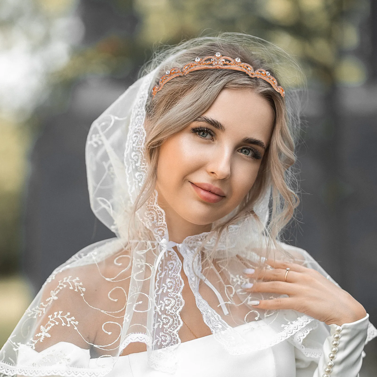 

Bride Crown Baroque Style Elegant Wedding Headdress Shiny Tiara Hair Accessory for Banquet Party Performance Wedding Dress