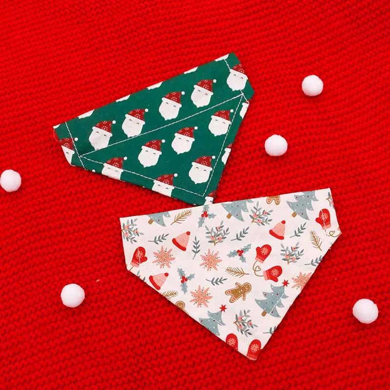 Pet supplies cat and dog saliva towel Christmas collar cotton triangle towel Teddy Akita dog Christmas scarf can be towed cowhid