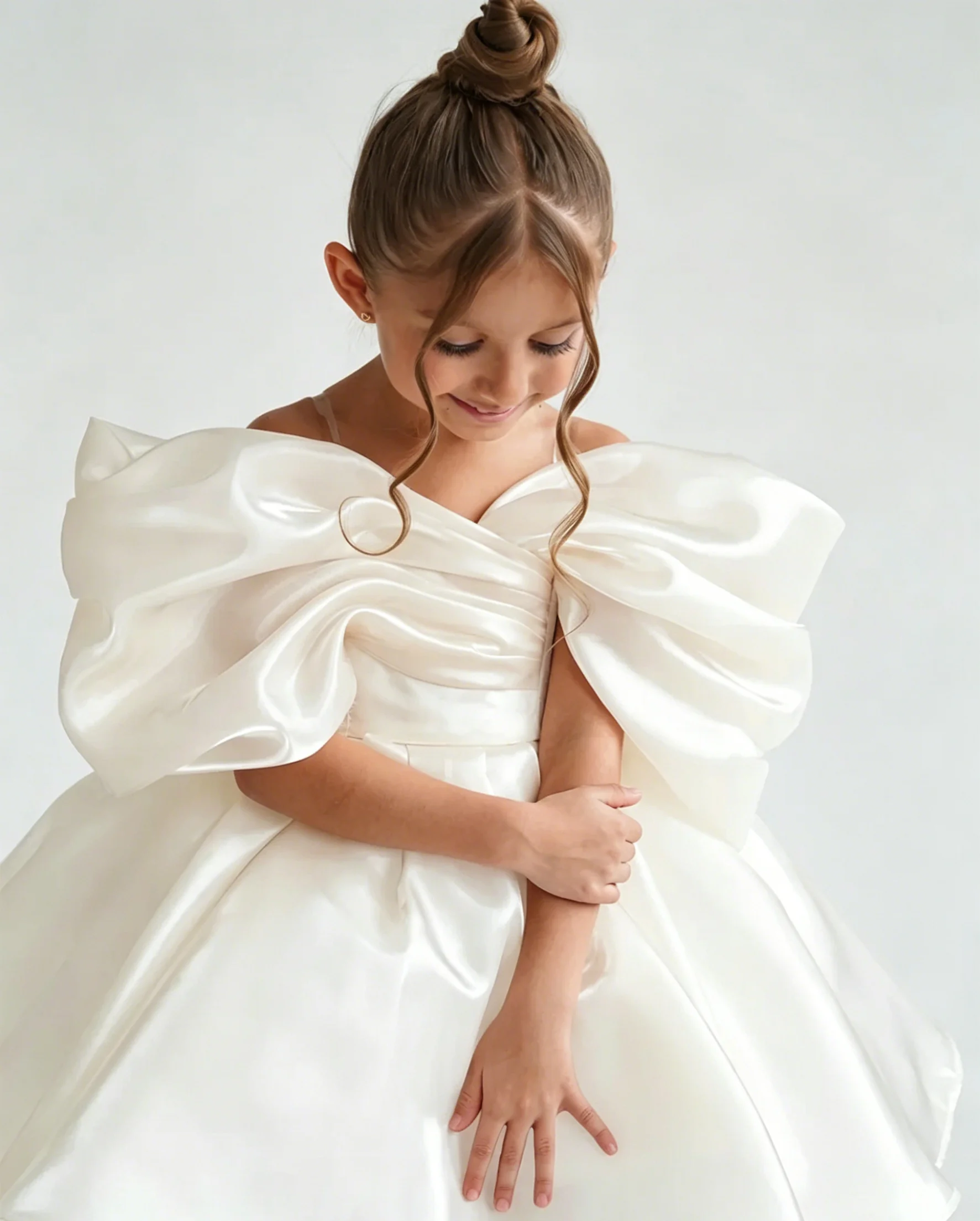 White Flower Girl Dresses For Wedding Off Shoulder Satin Knee Lenght Kids Party Birthday Dress First Communion Gown Custom