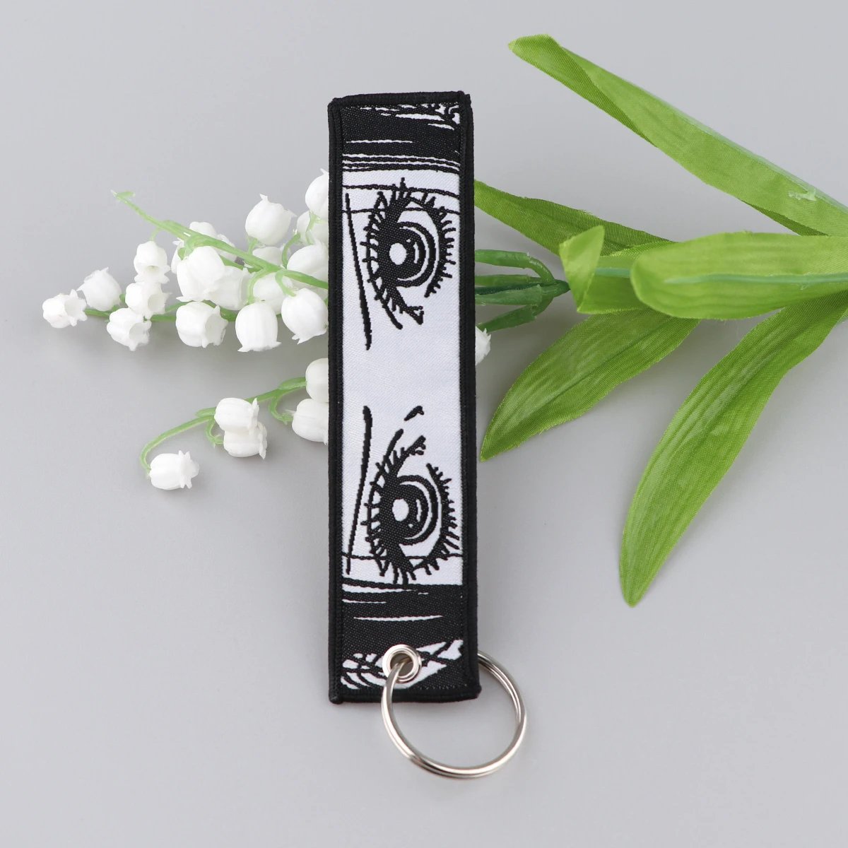 พวงกุญแจโลหะลายการ์ตูนผู้หญิงส - Embroidery Charm บทวิจารณ์และราคา