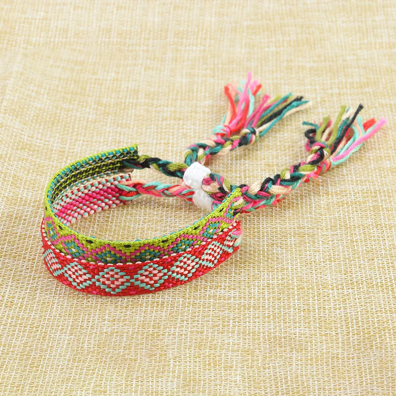 5 Random Styles of Woven Bracelets, Nepalese Ethnic Style Lucky Friendship Bracelets, New Colorfulful Woven Bracelets, Suitable for Daily Wear, Holiday Gifts, Valentine's Day Gifts for Men and Women