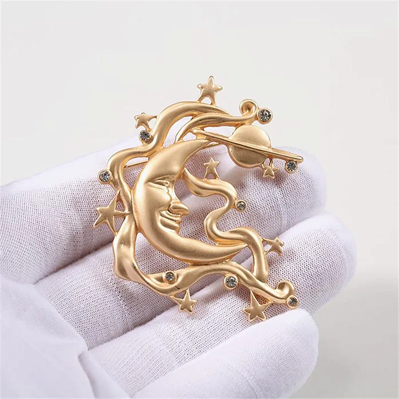 2023 Popular fashion women\'s exaggerated geometric abstract brooch jewelry gifts