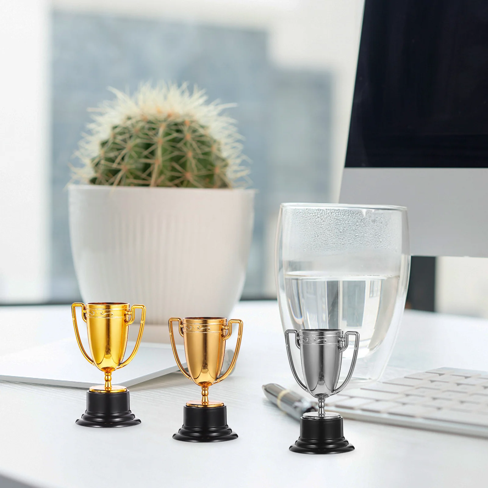 

3Pcs Small Trophy Decorations Plastic Award Props for Day Sports Banquet Celebration Gift Trophy Trophies