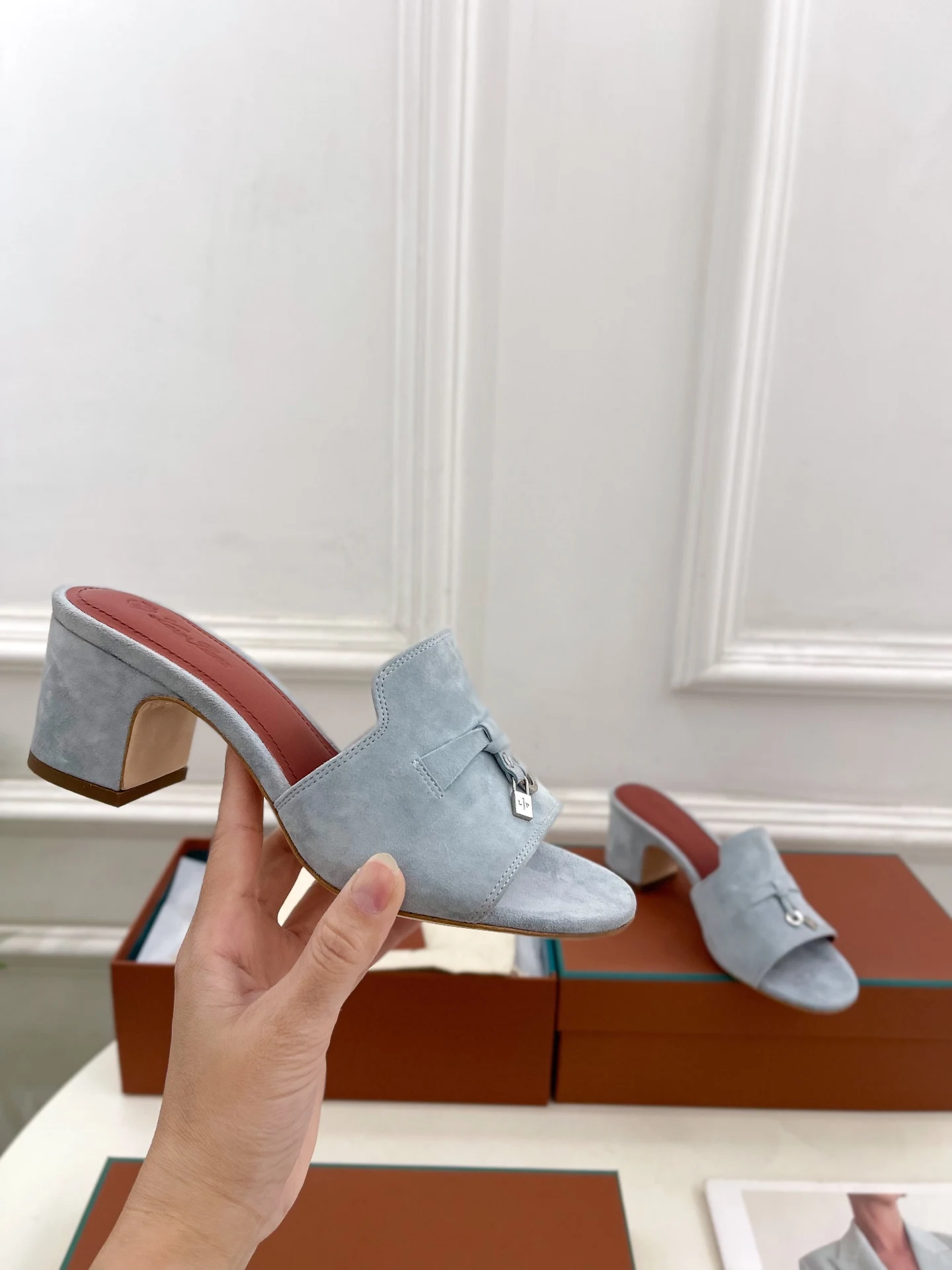 

New Flat-bottomed Suede Suede Half-drag Retro Tassel Open-toe Sandals Comfortable Large-size Women's Shoes