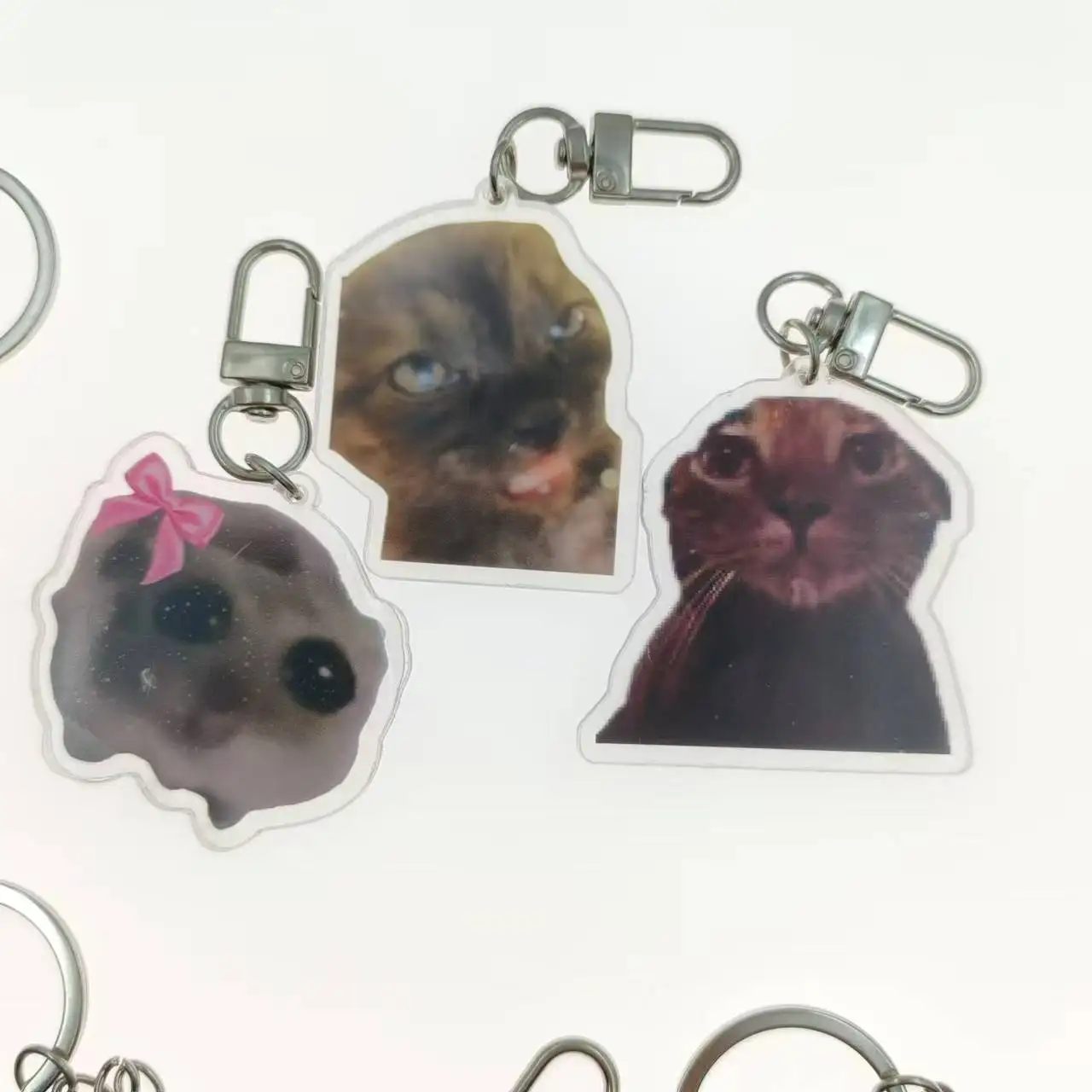 15-Pack Funny Meme Cat Keychains, Cute Acrylic Anime Animal Key Rings, Novelty Phone Charms for Men & Women Gift for Friend
