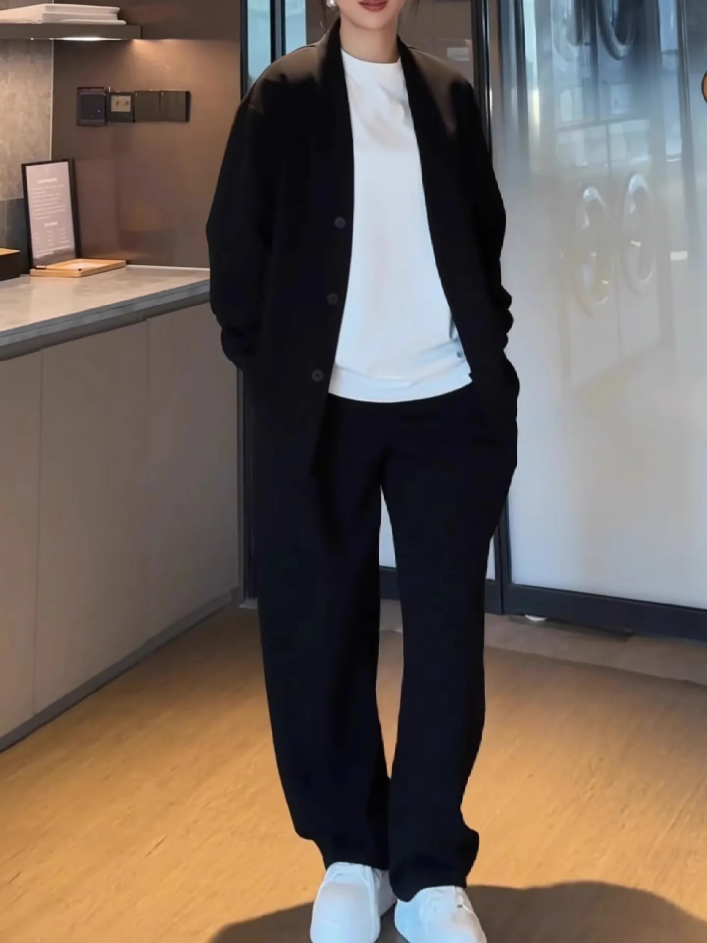 

Весенний новый мужской винтажный повседневный комплект из двух предметов: свободный кардиган и плиссированный спортивный костюм для повседневной носки