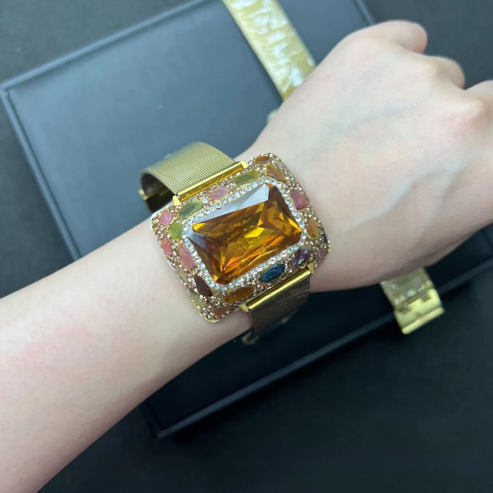 

Natural Crystals and Healing Stones Bracelet Healing Quartz Mineral Perfect for Yoga, Meditation, and Daily Wear