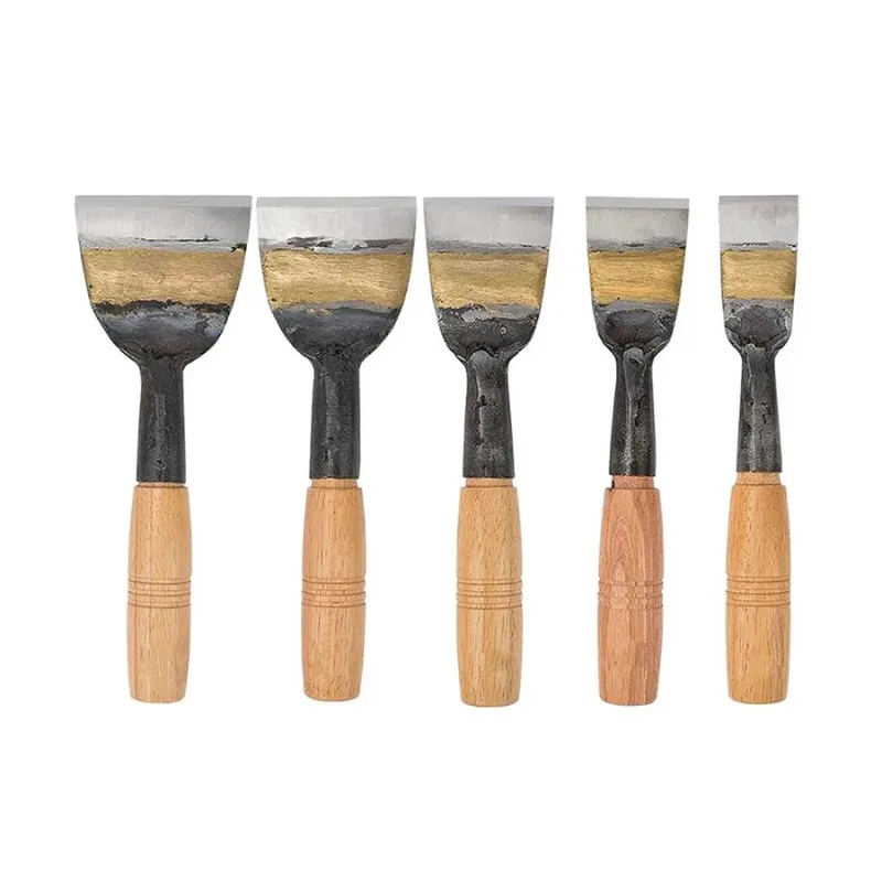 

Carpenter's hand tool: 1 high-speed steel fish tail chisel, an old-fashioned woodworking chisel tool with widened blade