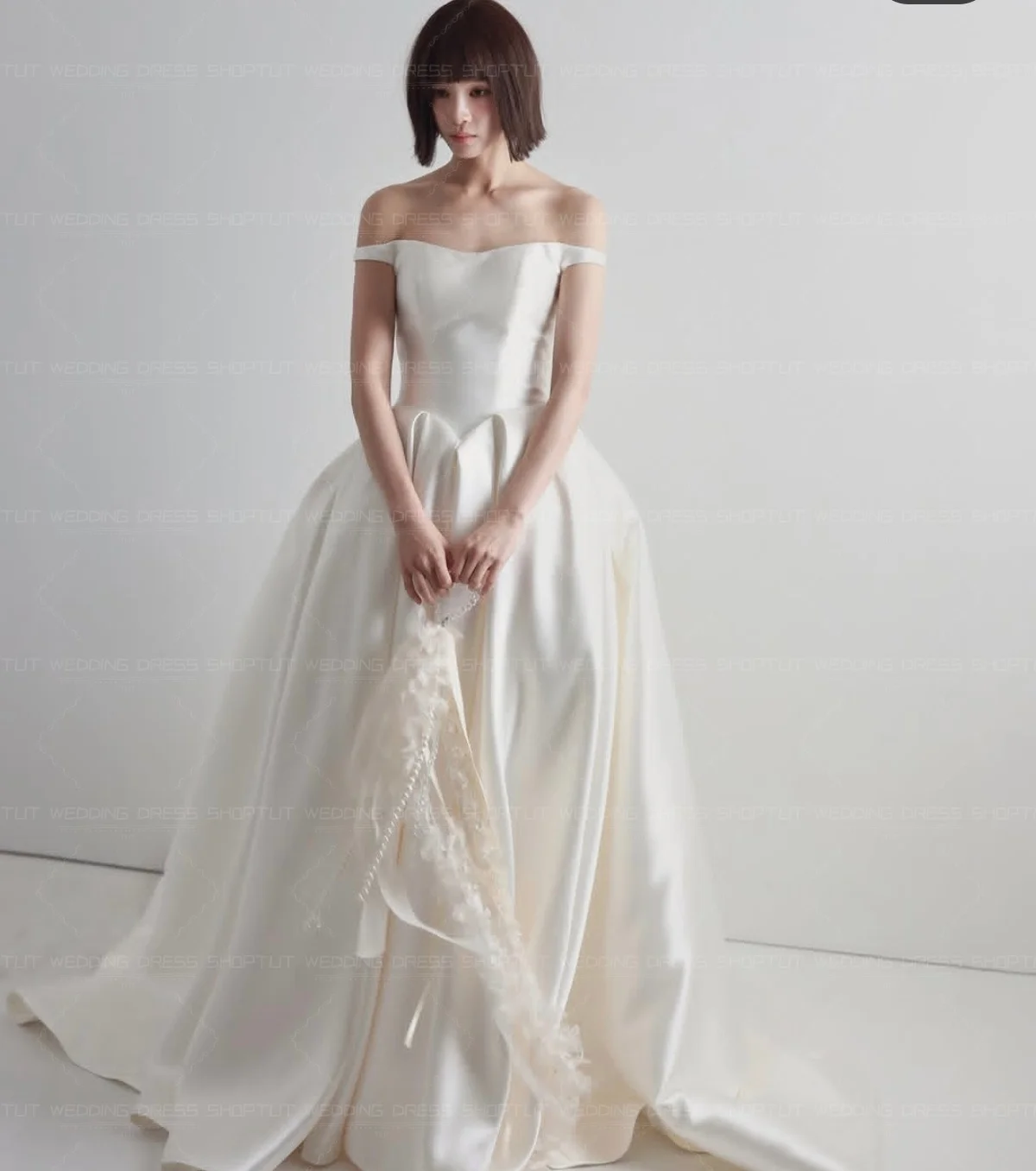 TLIT Customized Simple A-Line Korean Wedding Dresses Photo Shoot Court Sweep Off Shoulder Floor Length Bridal Reception Gowns