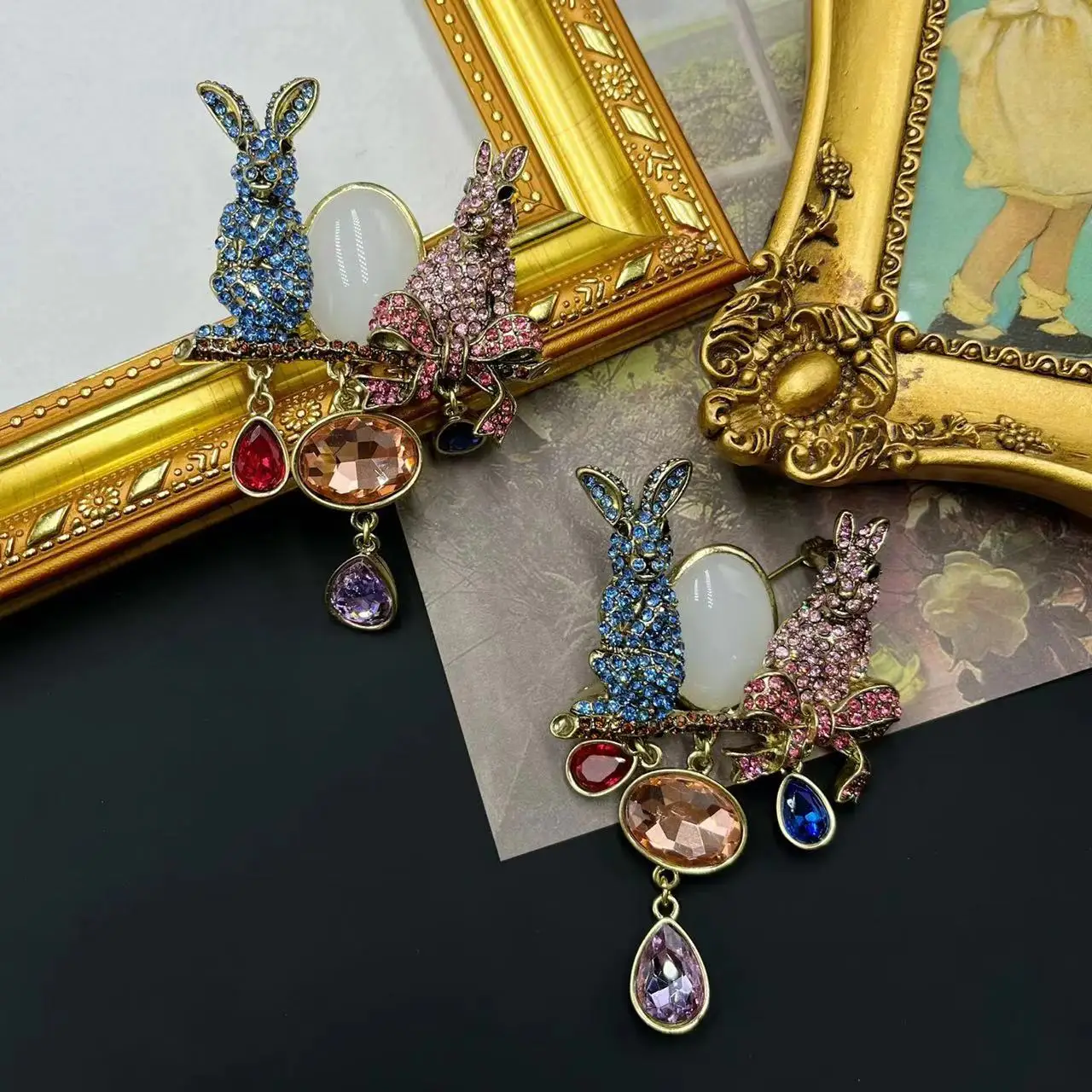 

Medieval Retro Glass With Sparkling Stars Pink Cute And Sweet Bunny Chinese Zodiac Rabbit Tassel Bow For Men/Women Brooch