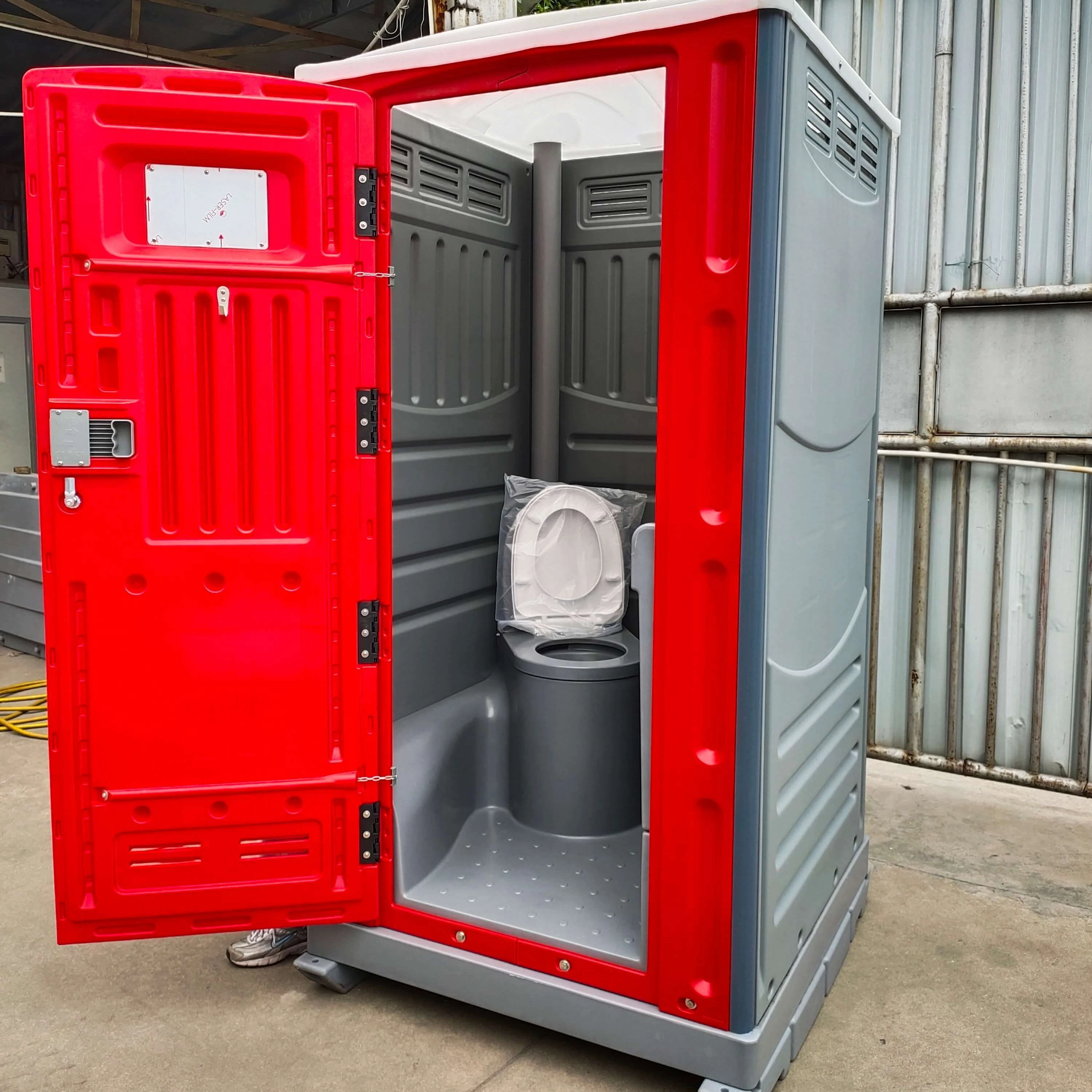 Portable Ensuite Bathroom Solutions Luxury HDPE Model New Design Shipping Container Toilet Hot Sale Made in China