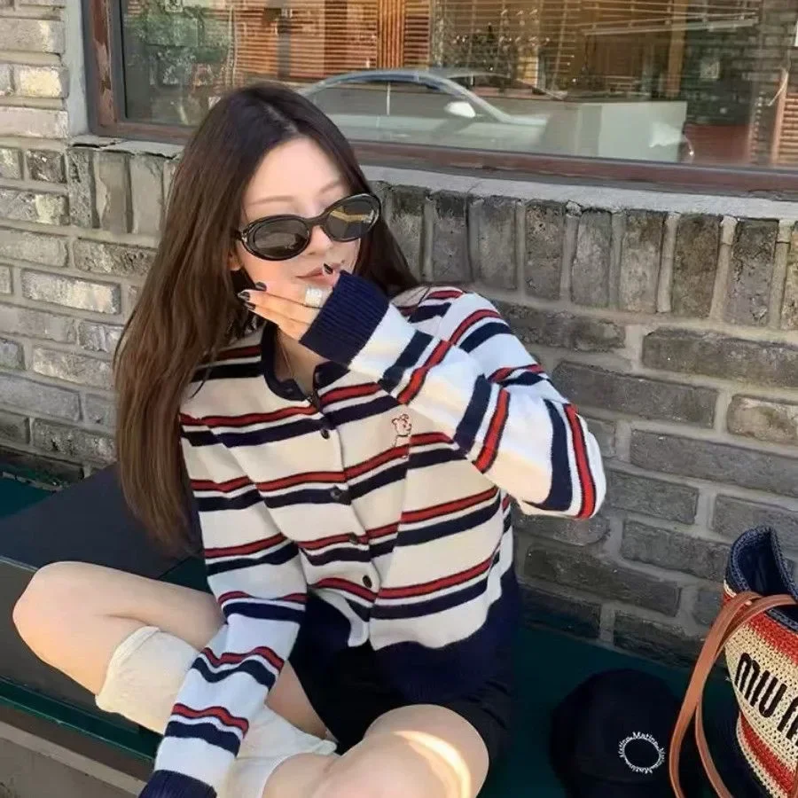 

Women's Knitted Short Cardigan Sweater 2025 Autumn Winter New Style Color Block Striped Korean Style Small Size Jacket Top