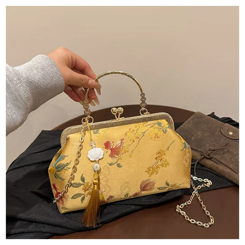 Chinese Style Embroidered Shoulder Bag Elegant Handbag Retro Small Square Bag Wedding Party Luxury Designer Women Evening Clutch