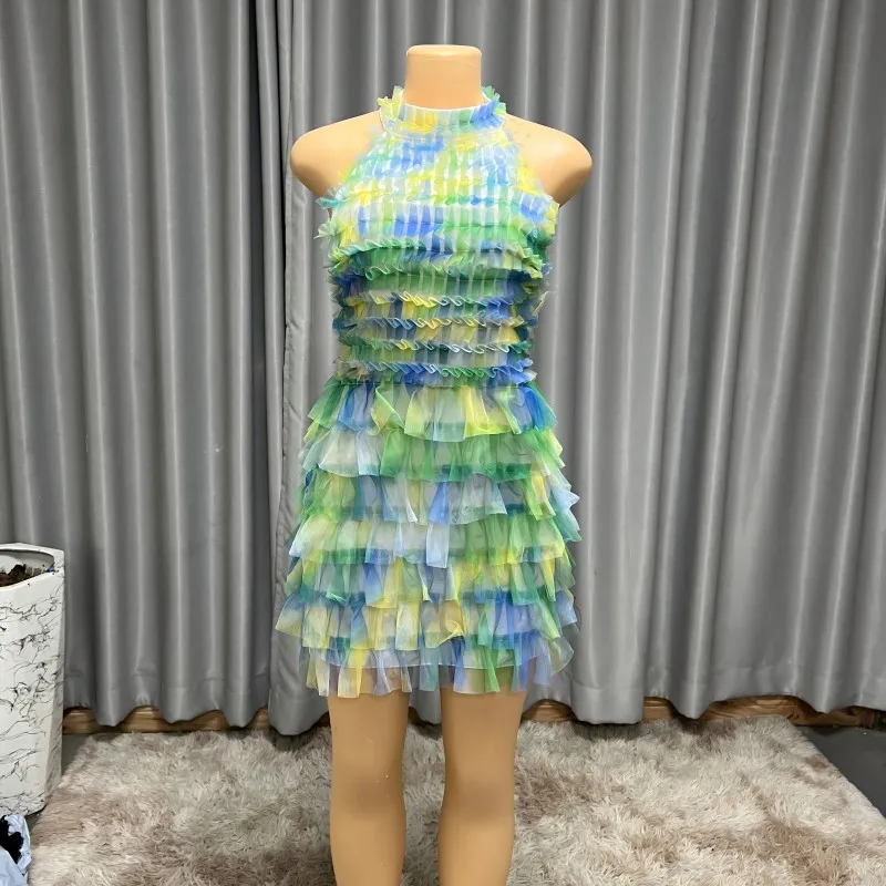 Nova malha bolo gradiente halter pescoço sexy sem costas design para mulheres quente menina festa de aniversário curva-abraçando ajuste em camadas vestidos de baile