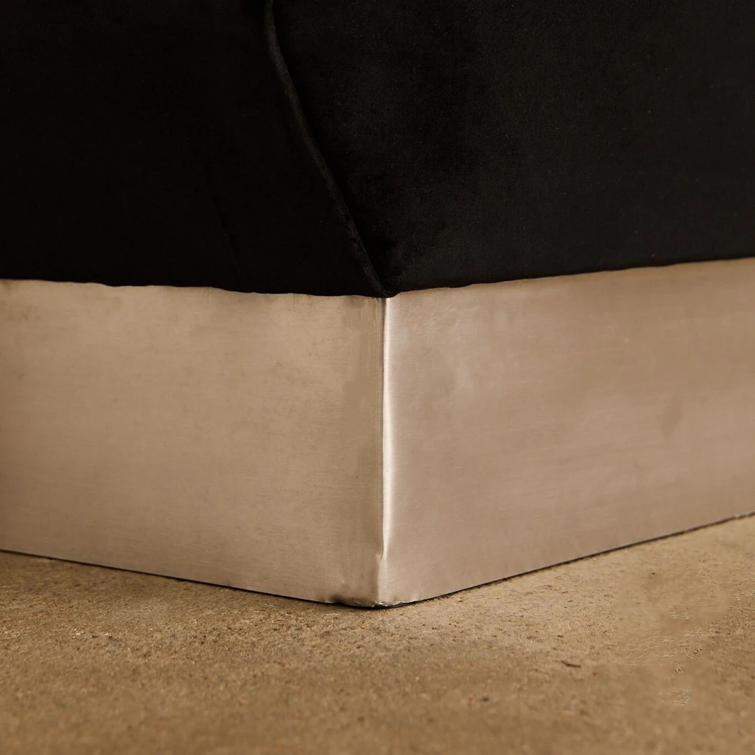 &c Italian Designer Sculptural Velvet Armchair with Stainless Steel Base Lazy and Relaxed Feel Single Sofa for Villa