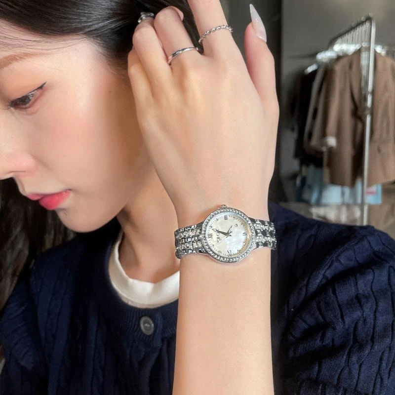 New Gypsy Luxury Ladies Watch Niche Korean Simple Trend Casual Waterproof Quartz Watch Birthday Gift