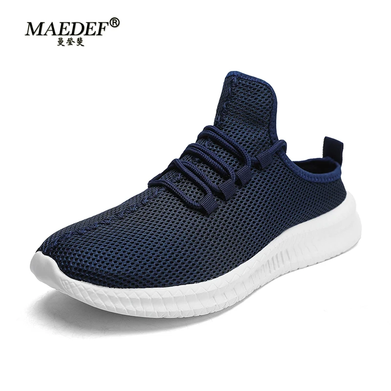 

MAEDEF Men Lightweight Round Toe Mules Flats Soft Outdoor Slippers High Quality Summer Shoes Breathable Mesh Lazy Shoes for Men