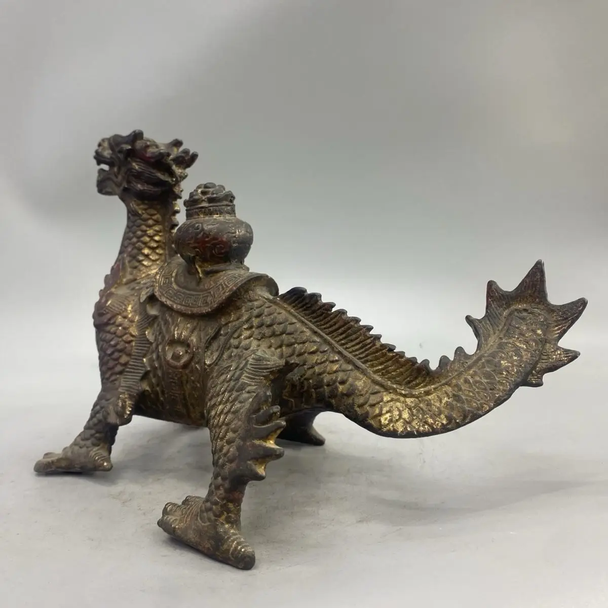 Antique Gilded Qilin Kirin Statue Lucky Mythical Beast Sculpture Feng Shui Figurine Home Decorative Table Ornament